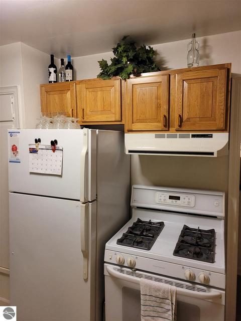 349 Bede St, Flint, MI 48507 photo 4