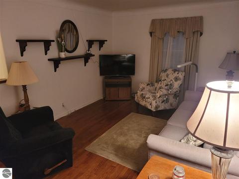 349 Bede St, Flint, MI 48507 photo 7