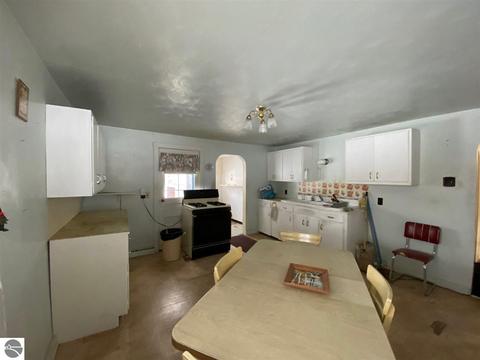 309 N Arcade St, Gladwin, MI 48624 photo 7