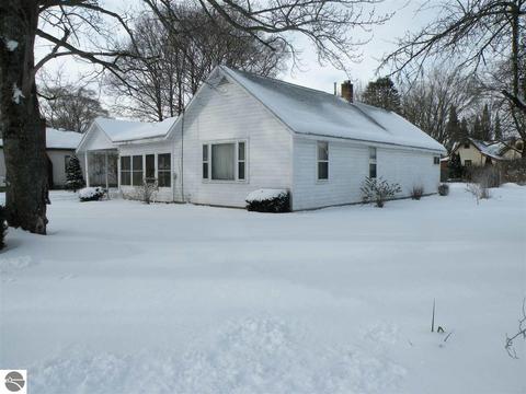 309 N Arcade St, Gladwin, MI 48624 photo 1