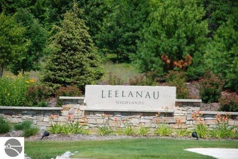 9277 E Summerfield Dr, Traverse City, MI 49684
