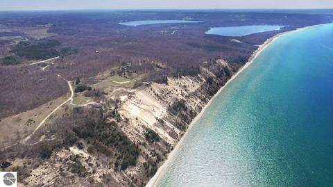 000 Grace Rd, Frankfort, MI 49635