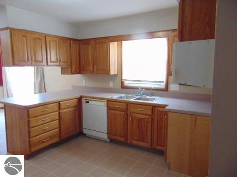608 S Ithaca St, Ithaca, MI 48847 photo 9