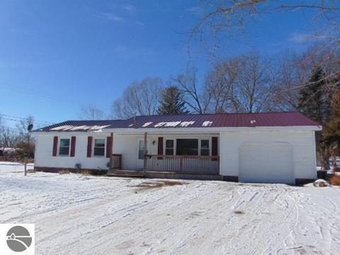608 S Ithaca St, Ithaca, MI 48847 photo 3