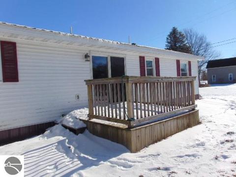 608 S Ithaca St, Ithaca, MI 48847 photo 4