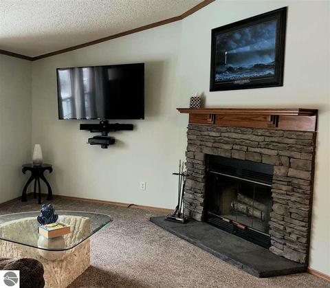 810 Ely St, Alma, MI 48801 photo 9