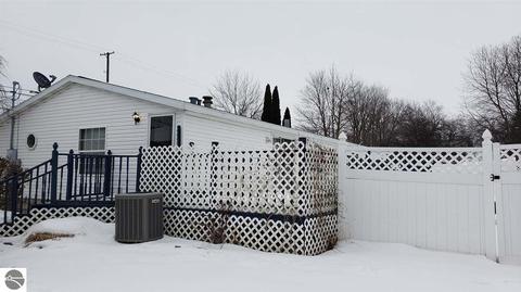 810 Ely St, Alma, MI 48801 photo 6