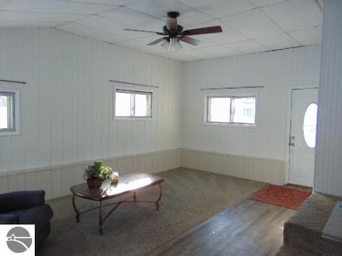 514 N Elm, Ithaca, MI 48847 photo 4