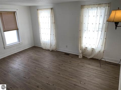 419 S Main, Ithaca, MI 48847 photo 11