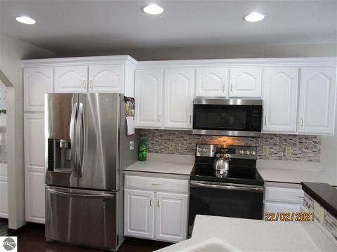341 E Pleasant Valley Rd, Shepherd, MI 48883 photo 6
