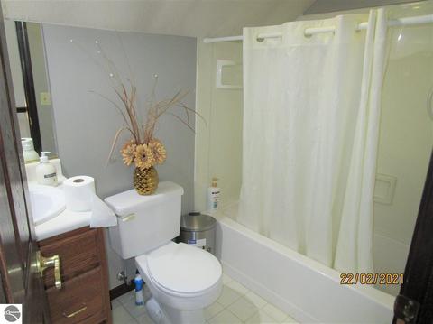 341 E Pleasant Valley Rd, Shepherd, MI 48883 photo 11