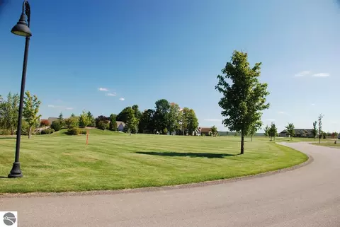22 Wolverine Dr, Williamsburg, MI 49690 photo 4