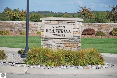 22 Wolverine Dr, Williamsburg, MI 49690