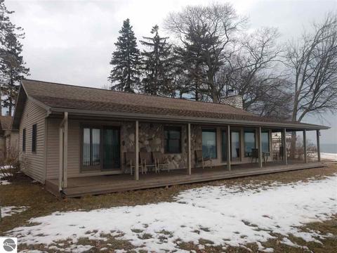 126 N Huron, Au Gres, MI 48703 photo 1