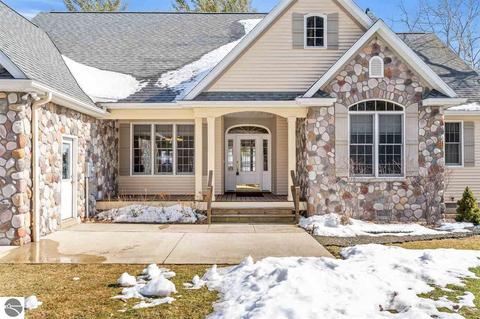 9453 Ray Ave, Grayling, MI 49738 photo 4