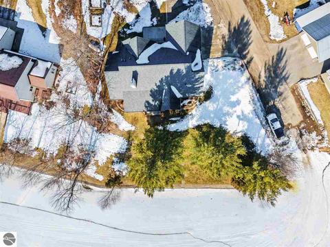 9453 Ray Ave, Grayling, MI 49738 photo 2