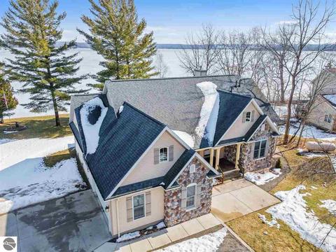 9453 Ray Ave, Grayling, MI 49738 photo 3