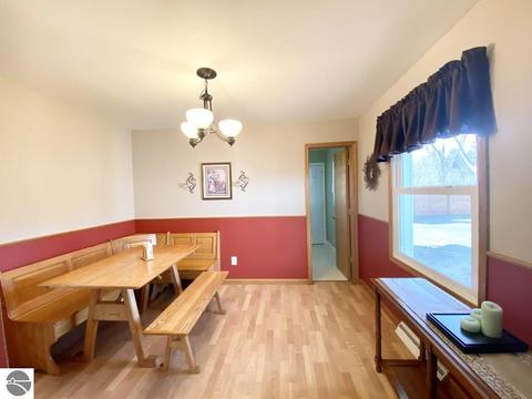 229 Fleming Dr, Alma, MI 48801 photo 6