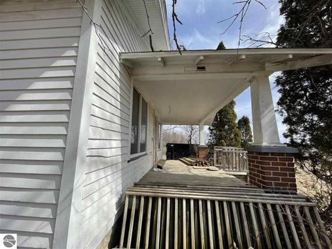 652 W M-61, Standish, MI 48658 photo 5