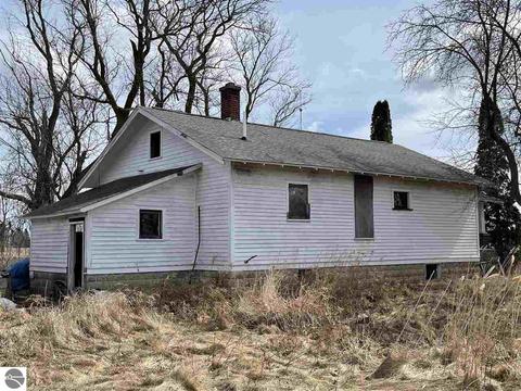 652 W M-61, Standish, MI 48658 photo 7