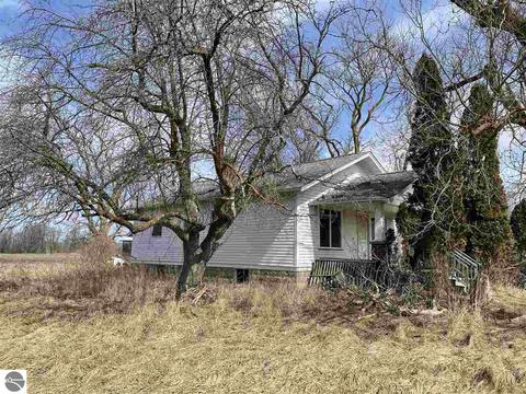 652 W M-61, Standish, MI 48658 photo 2