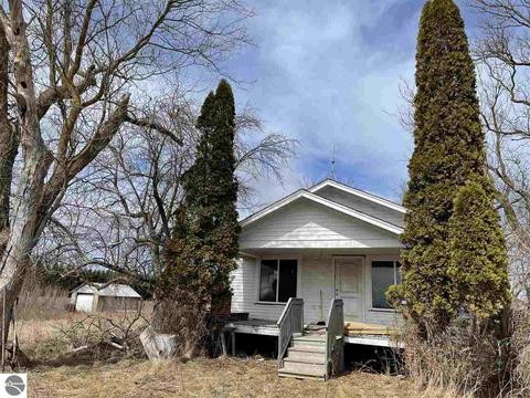 652 W M-61, Standish, MI 48658 photo 1