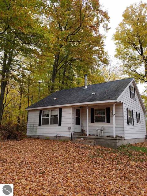 1082 Wiltse Rd, Lupton, MI 48635 photo 1