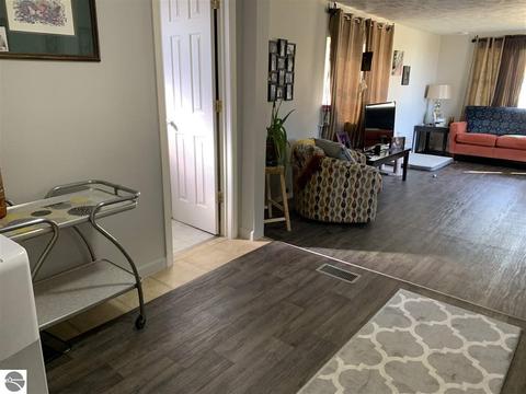 8040 E 12 Rd, Manton, MI 49663 photo 4