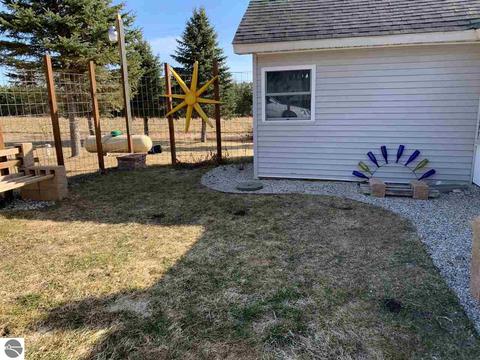 8040 E 12 Rd, Manton, MI 49663 photo 17