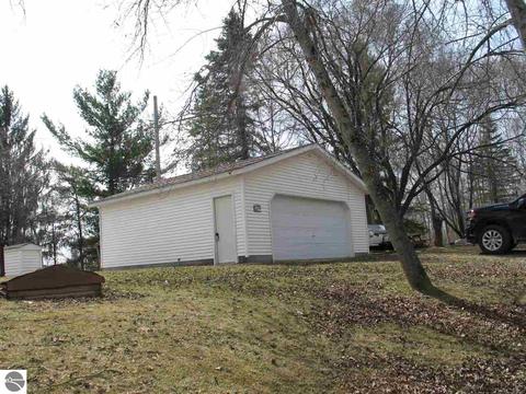 669 Everett Trl, Hale, MI 48739 photo 2