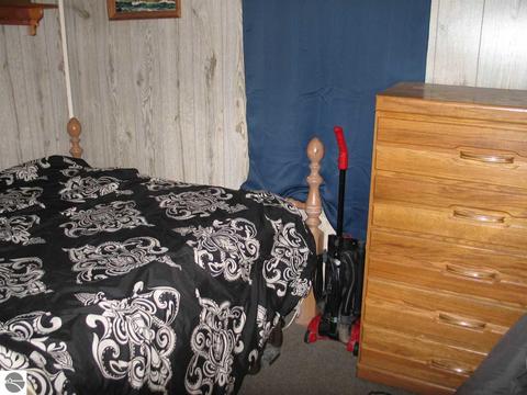 669 Everett Trl, Hale, MI 48739 photo 8