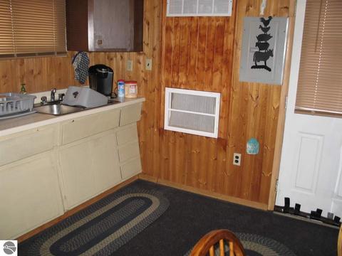 669 Everett Trl, Hale, MI 48739 photo 17