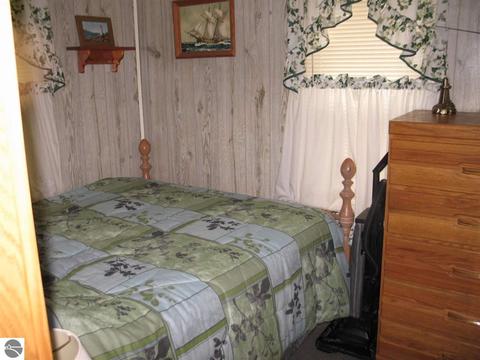 669 Everett Trl, Hale, MI 48739 photo 14