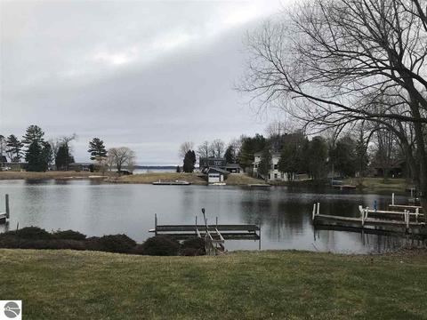 6642 E Harbor Dr, Elk Rapids, MI 49629 photo 9