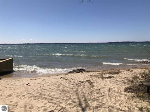 6642 E Harbor Dr, Elk Rapids, MI 49629 photo 4