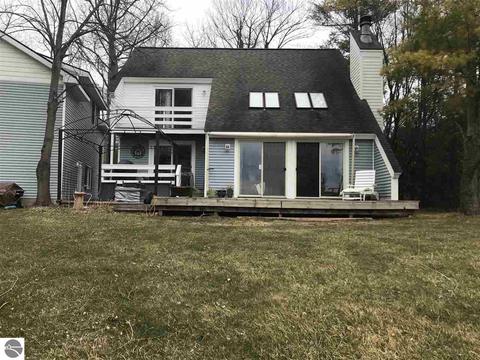 6642 E Harbor Dr, Elk Rapids, MI 49629 photo 5