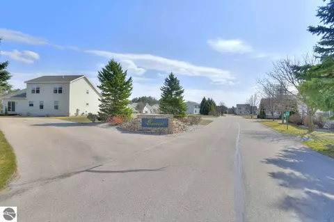 2875 Jade Ln, Traverse City, MI 49684
