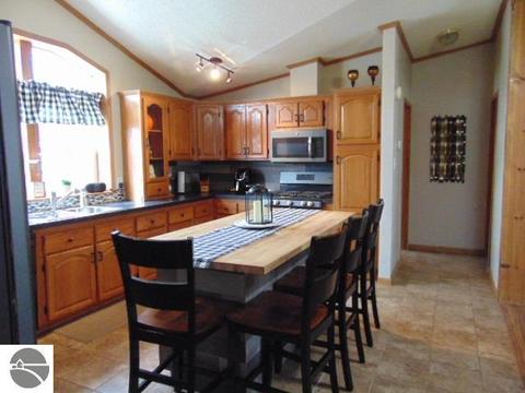 134 Grassmere Ct, Alma, MI 48801 photo 11