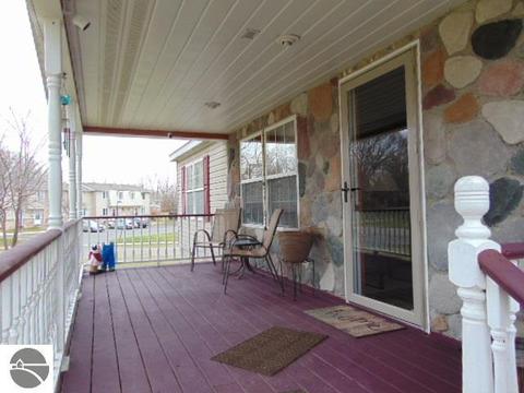 134 Grassmere Ct, Alma, MI 48801 photo 3