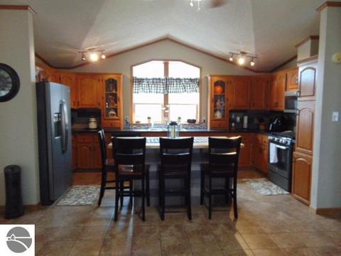 134 Grassmere Ct, Alma, MI 48801 photo 12