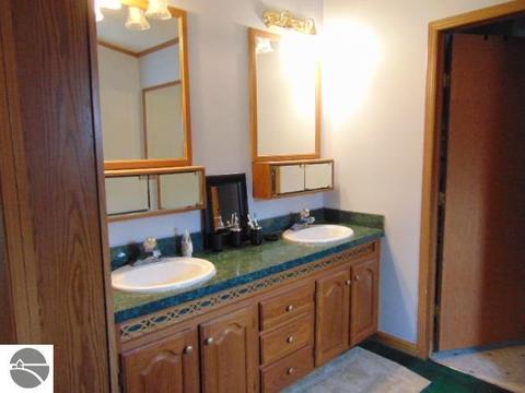 134 Grassmere Ct, Alma, MI 48801 photo 40