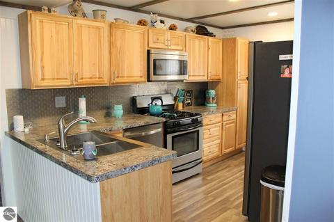 105 Elm, Manton, MI 49663 photo 3