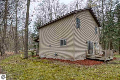 10877 Dylan Dr, Interlochen, MI 49643 photo 7