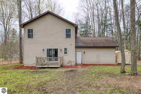 10877 Dylan Dr, Interlochen, MI 49643 photo 8
