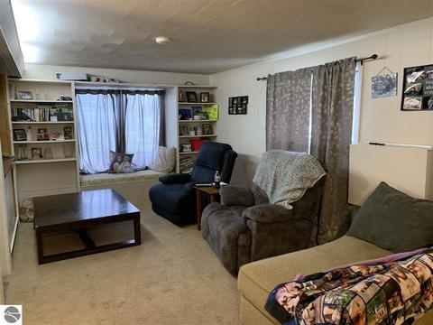 205 S Ithaca St, Ithaca, MI 48847 photo 14