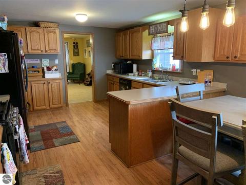 205 S Ithaca St, Ithaca, MI 48847 photo 11
