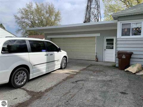 205 S Ithaca St, Ithaca, MI 48847 photo 3