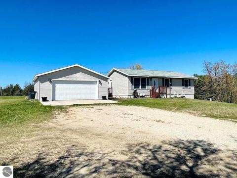 2487 E 16 Rd, Manton, MI 49663 photo 6