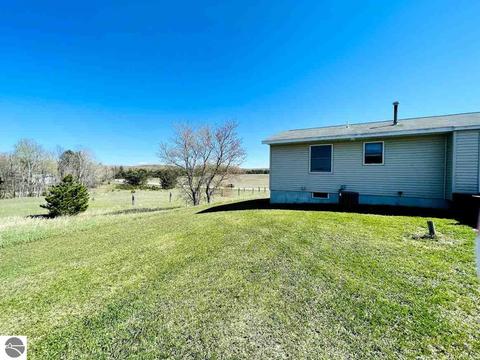 2487 E 16 Rd, Manton, MI 49663 photo 25