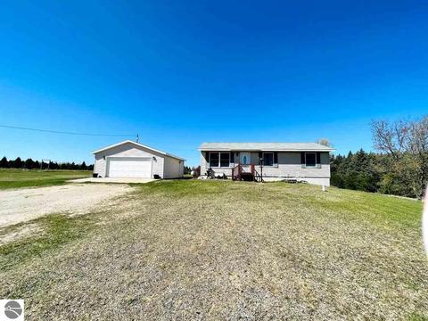 2487 E 16 Rd, Manton, MI 49663 photo 5